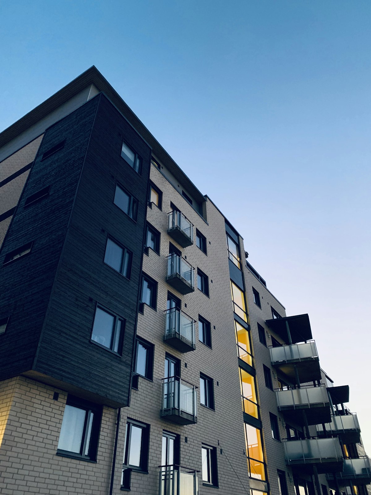 Edificio condominio Sassuolo — placeholder Unsplash, da sostituire con foto progetto reale